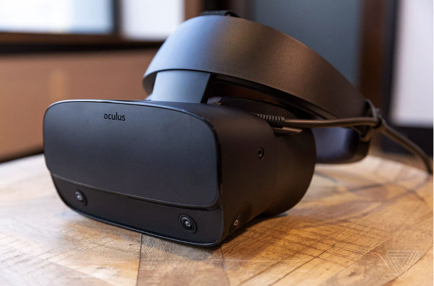 Oculus Unveils The Rift S A Higher resolution VR Headset With Built in 